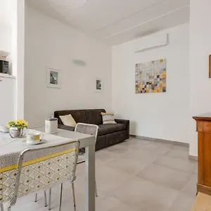 Apartament Franca's 